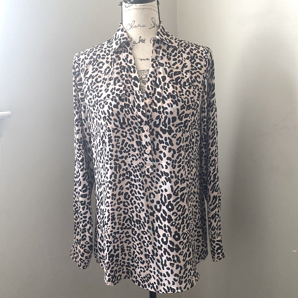 New York and Co Three Quarter Button Blouse